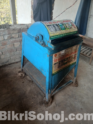 কলা গাছ আর কচুরি পানা দিয়ে ফাইবার তৈরি করা ম্যাশিন